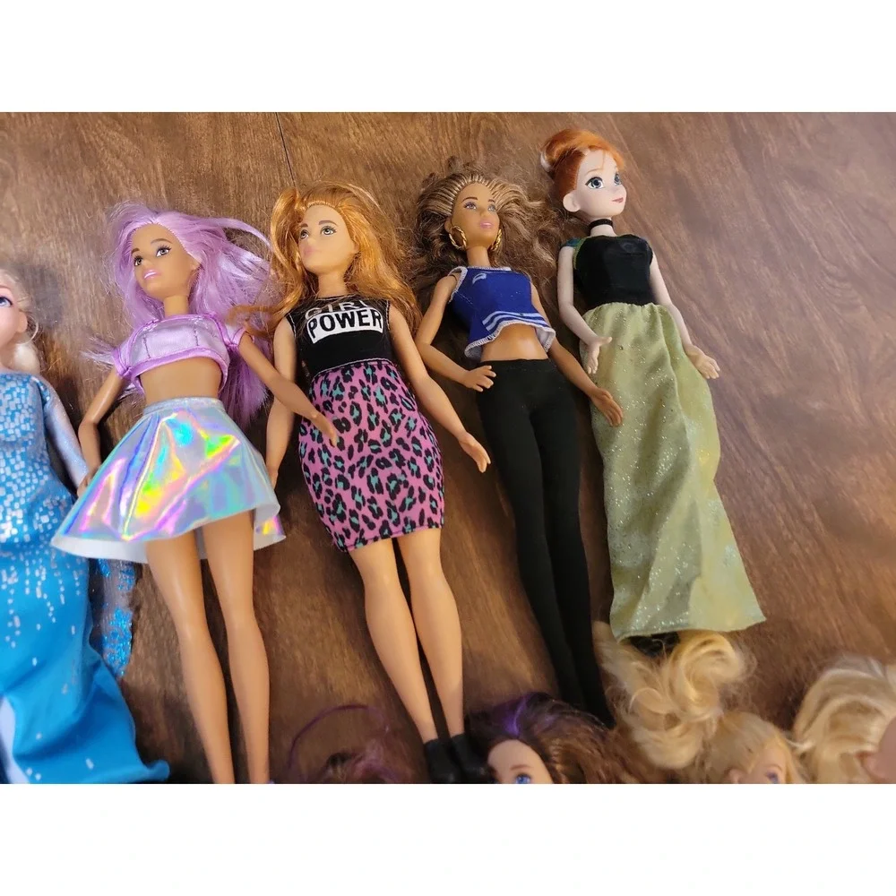 Barbie Doll Lot 16 dolls Some Disney Astronaut AA etc.... Mixed collection